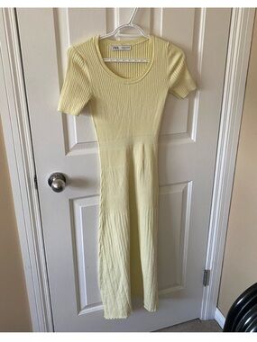 Zara Yellow Ribbed Short Sleeve Midi/Maxi Dress